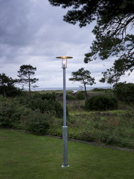 Mode 230V staand armatuur 1-lichts 220cm, vandalismebestendig. E27 60W ~