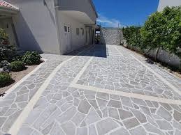 Plavi antico Blauwgrijs flagstones 2-3 cm. ~