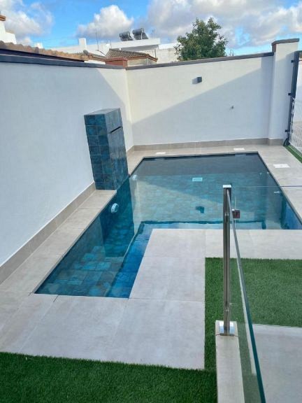 Zwembadrand recht Petra Gris 120x31,5x1,4 cm. Antislip ~