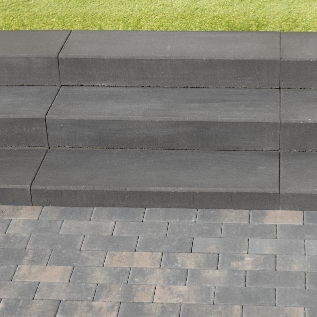 Traptrede 100x35x15 Indus black kleurecht facet ~