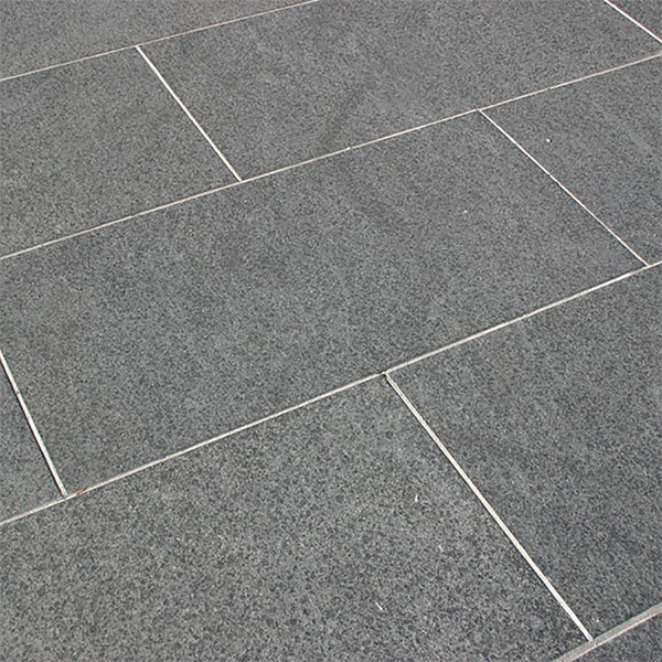 Chinese basalt G684 gevlamd + facet 30-80x15x3 cm. ~