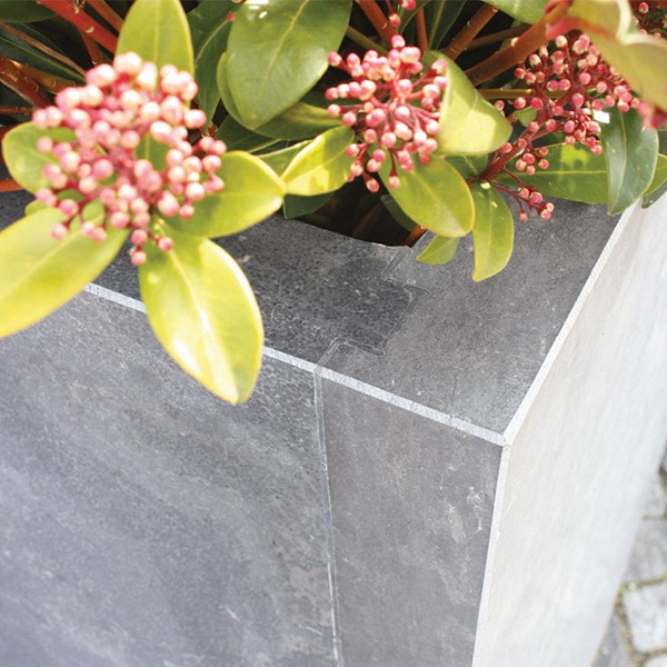 Blue Stone bloembak taps 30x30x60 cm. gezoet ~