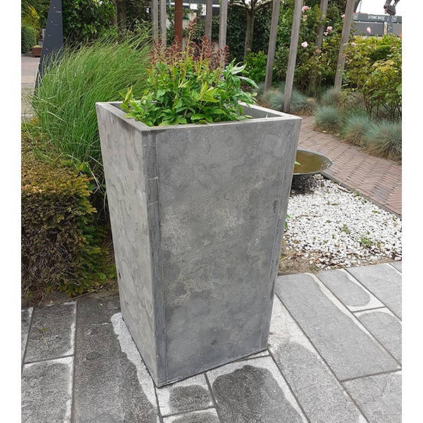 Blue Stone bloembak taps 30x30x60 cm. gezoet ~